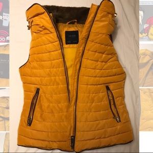 New Without Tags Zara Puffer Vest Mustard